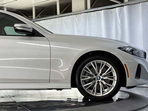 Used 2023 BMW 330i Sedan w/ Parking Assistance Package RWD image 21
