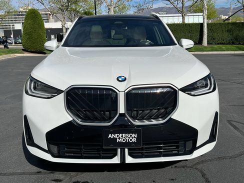 Used 2025 BMW X3 xDrive30i AWD/4WD image 4