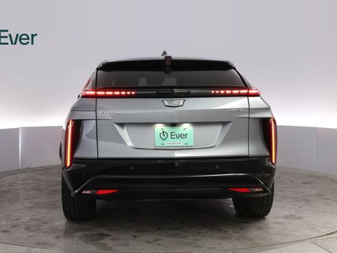 Used 2024 Cadillac Lyriq Sport w/ LPO, Floor Liner Package AWD/4WD image 15