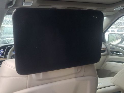 Used 2023 Cadillac Escalade ESV Premium Luxury Platinum w/ Heavy-Duty Trailer Package image 15