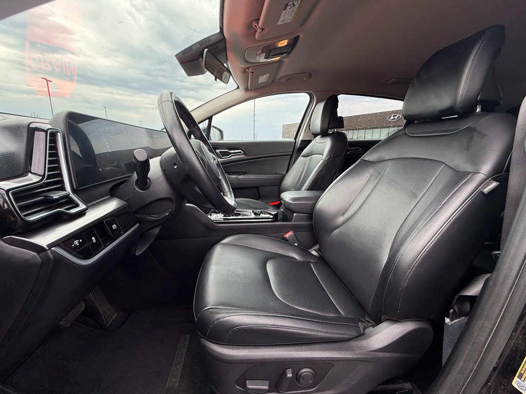 Used 2024 Kia Sportage EX FWD image 21