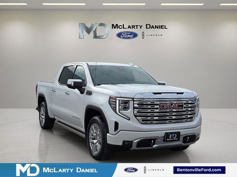 Used 2023 GMC Sierra 1500 Denali w/ Technology Package image 1