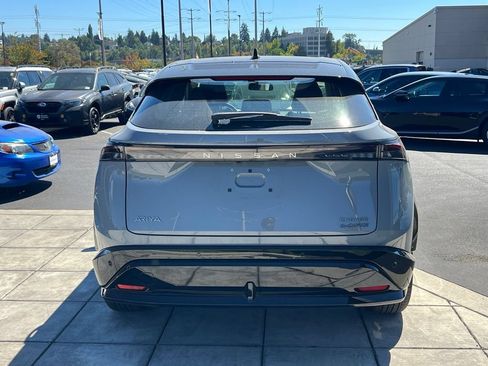 Used 2024 Nissan Ariya AWD image 10