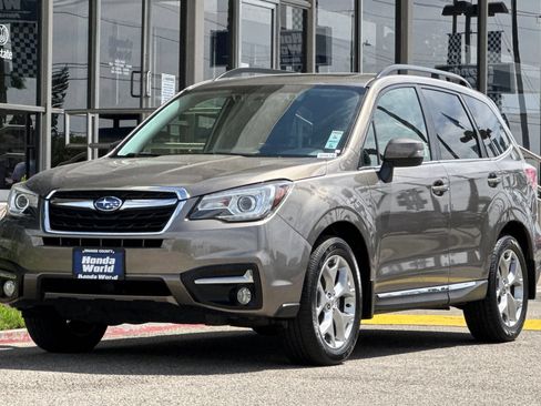 Used 2018 Subaru Forester 2.5i Touring w/ Popular Package #3B AWD/4WD image 8