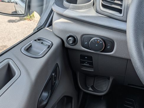 New 2026 Ford Transit 250 Low Roof RWD image 21