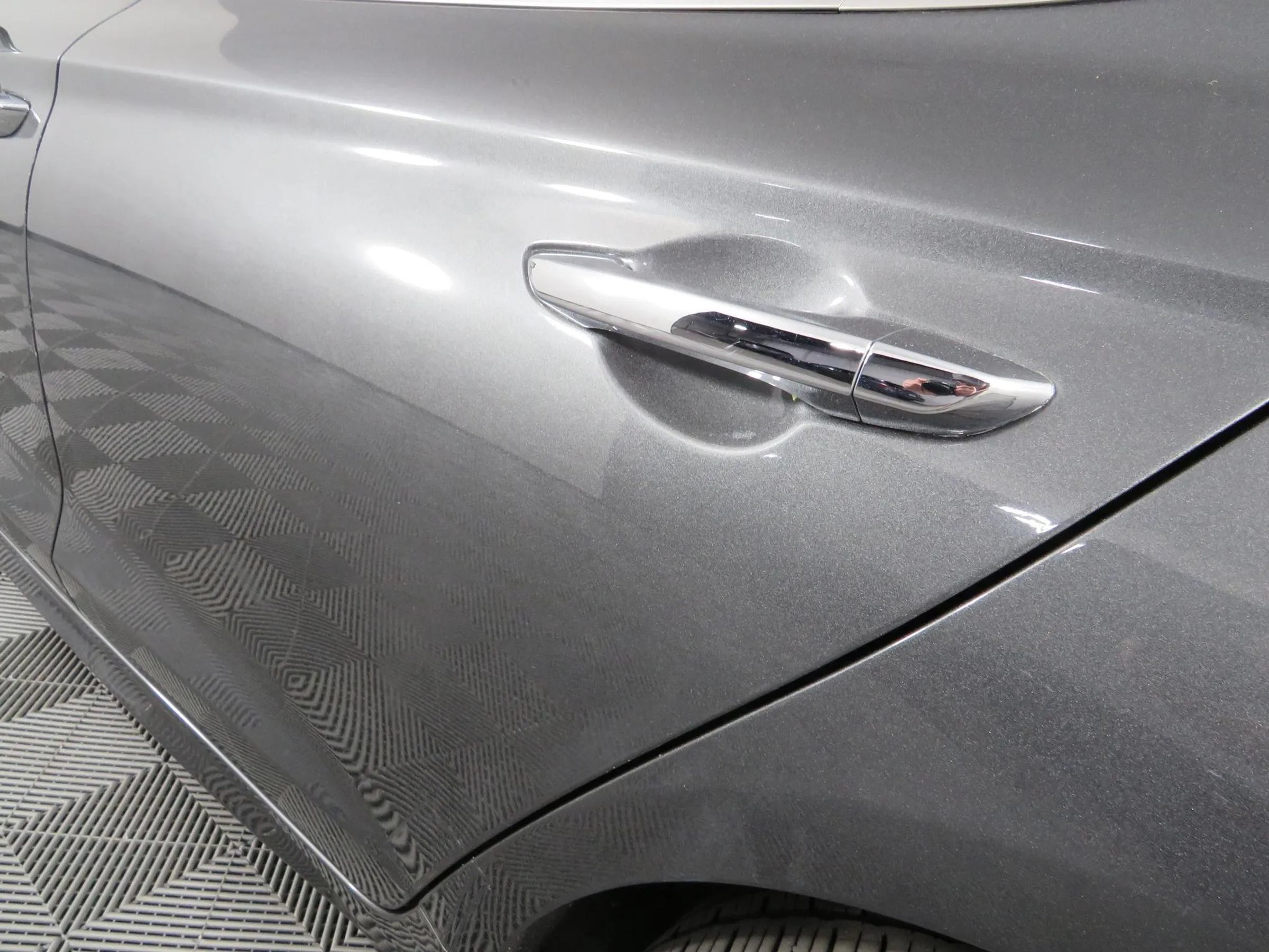 Used 2019 Genesis G70 2.0T Advanced AWD/4WD image 28