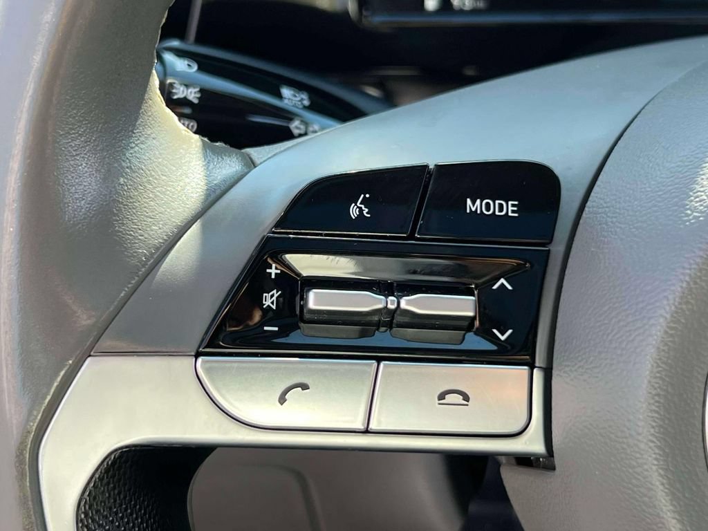 Used 2022 Hyundai Elantra SEL w/ Convenience + Premium Package FWD image 23