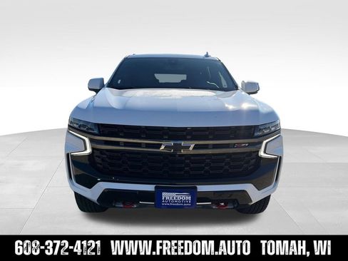 Used 2021 Chevrolet Suburban Z71 w/ Z71 Signature Package AWD/4WD image 12