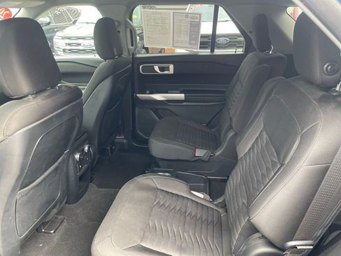 Used 2020 Ford Explorer XLT w/ Comfort Package AWD/4WD image 11