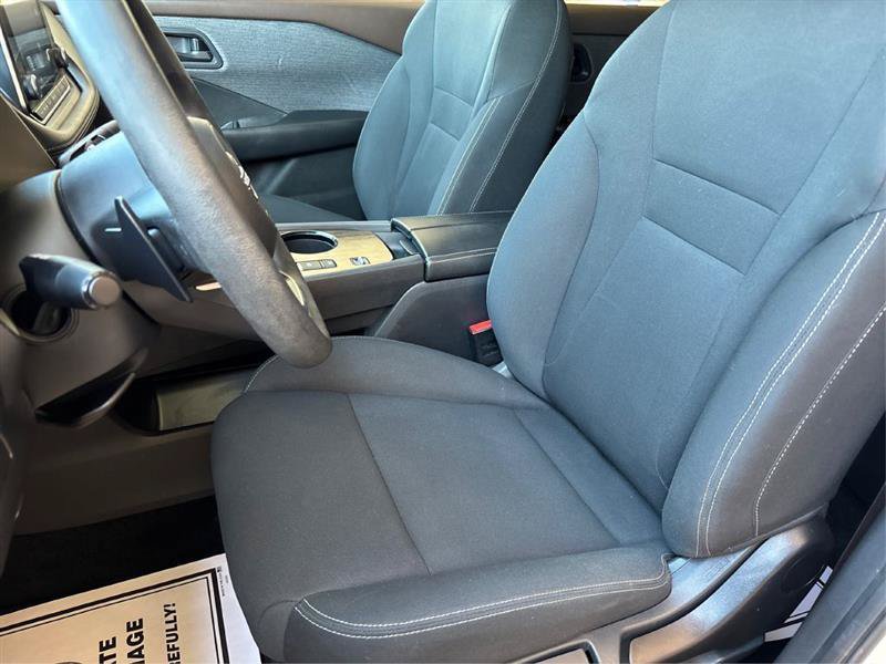 Used 2023 Nissan Rogue S FWD image 10