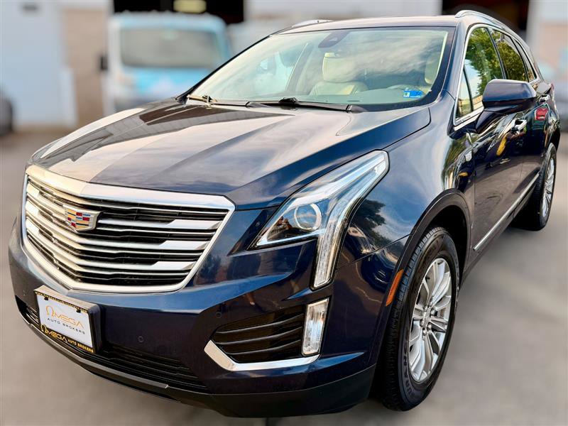 Used 2017 Cadillac XT5 Luxury w/ Driver Awareness Package FWD image 2