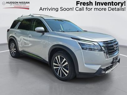 Used 2022 Nissan Pathfinder Platinum w/ Cargo Package