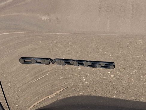 Used 2019 Jeep Compass Altitude image 30