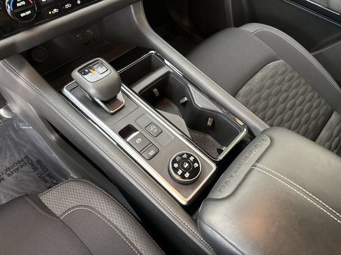 Certified 2024 Nissan Pathfinder SV AWD/4WD image 20