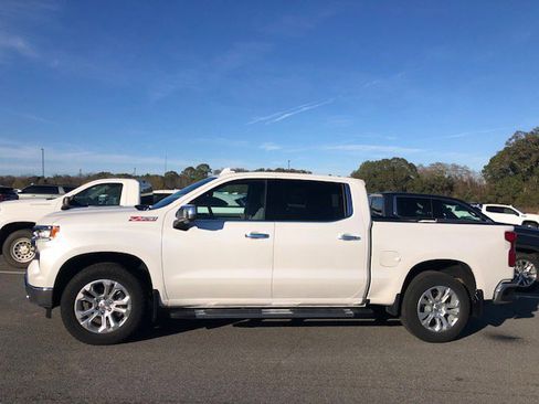 Used 2024 Chevrolet Silverado 1500 LTZ w/ Technology Package image 1