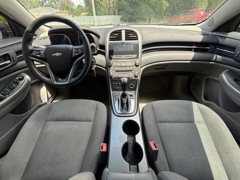 Used 2013 Chevrolet Malibu LS image 19