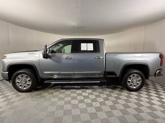 Used 2025 Chevrolet Silverado 3500 High Country w/ Technology Package video 3