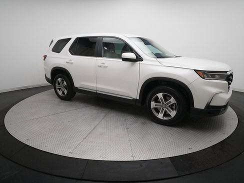 Certified 2024 Honda Pilot EX-L image 13