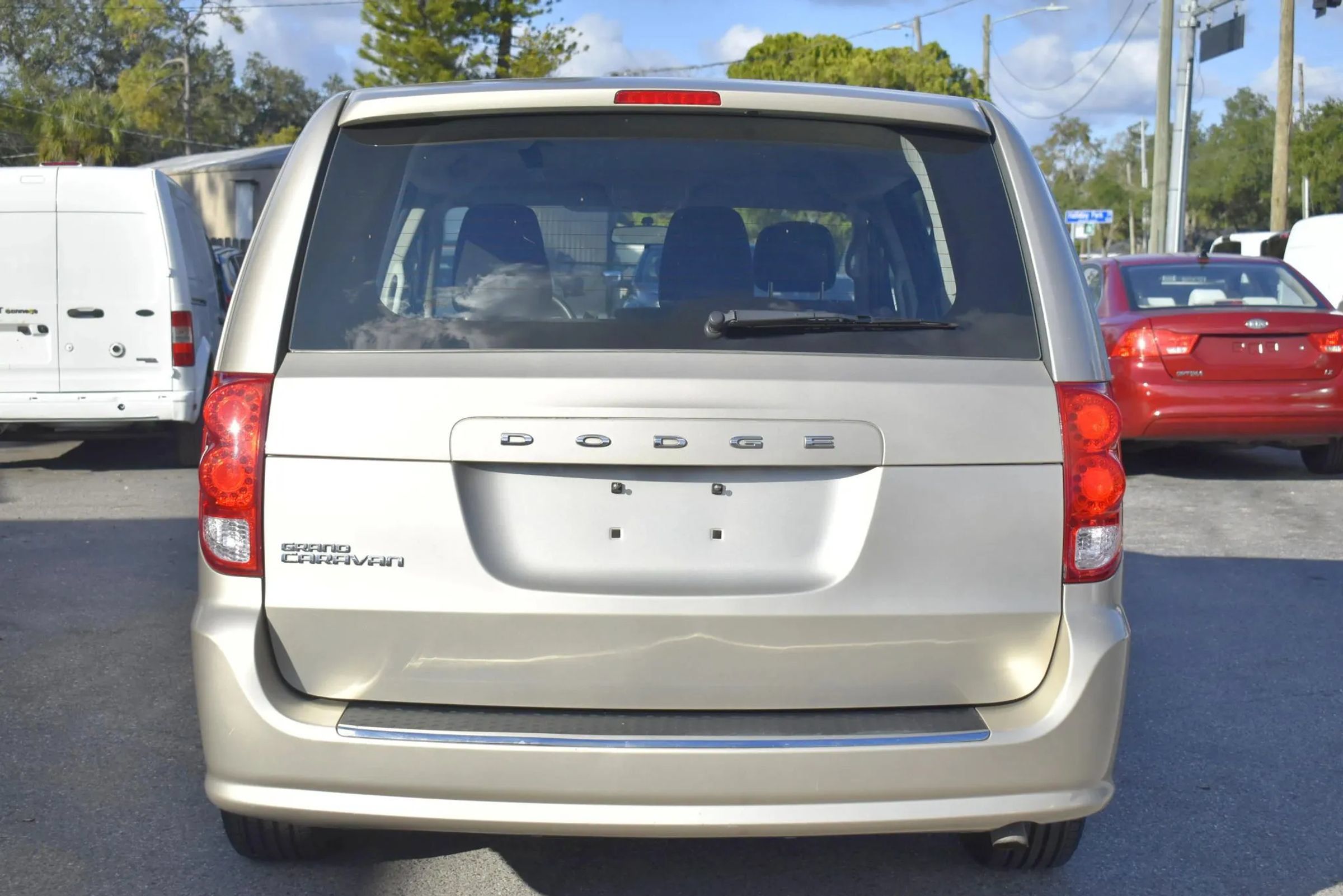 Used 2013 Dodge Grand Caravan American Value Package FWD image 6