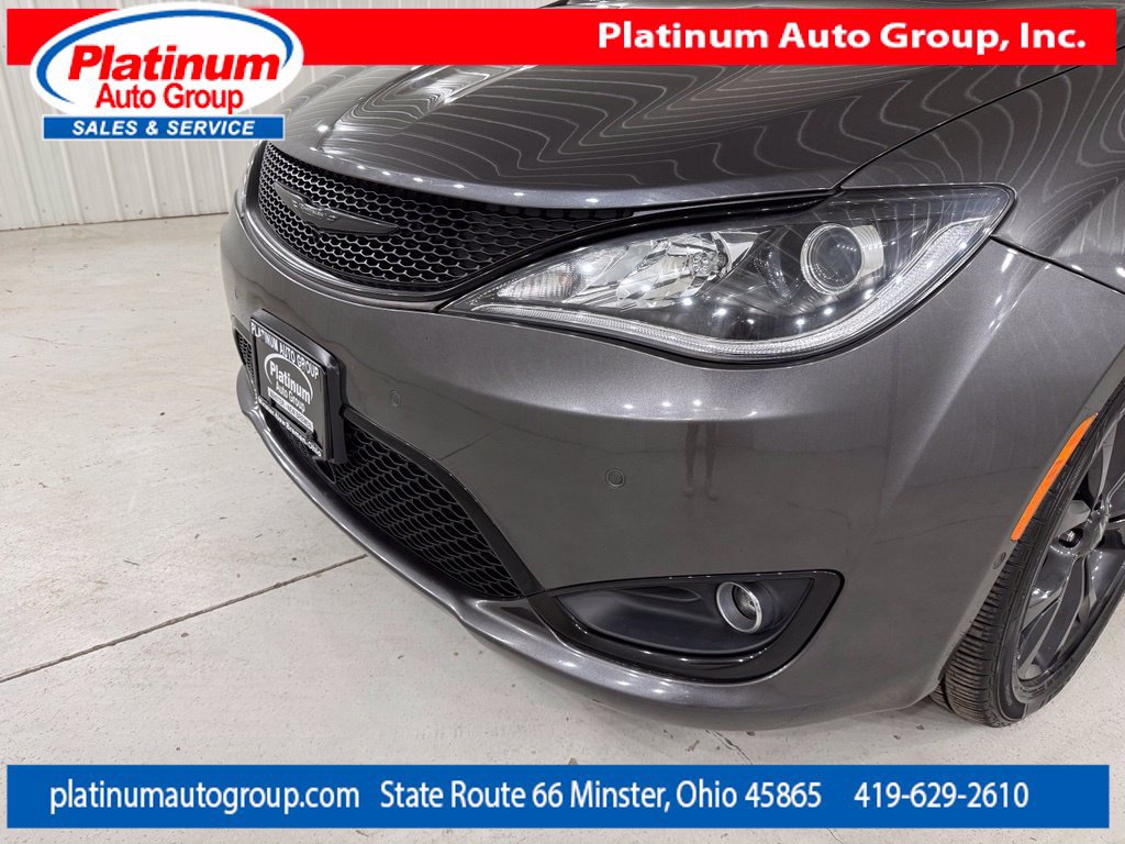 Used 2019 Chrysler Pacifica Limited w/ Advanced Safetytec Group FWD image 53