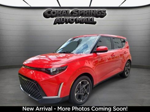 Certified 2024 Kia Soul EX FWD image 2