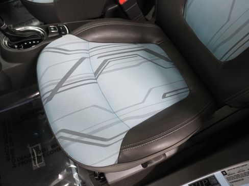 Used 2016 Chevrolet Spark LT image 11