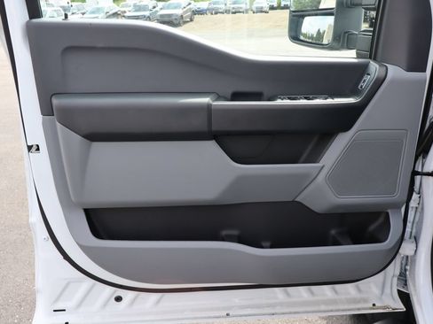 Used 2025 Ford F550 4x4 Crew Cab Super Duty image 22
