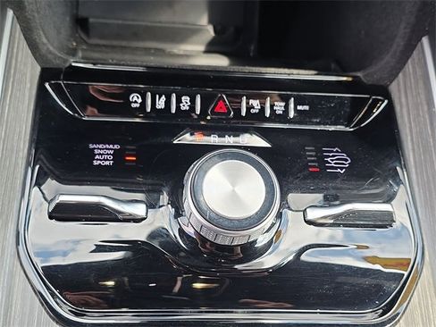 Used 2024 Jeep Wagoneer Series III image 20