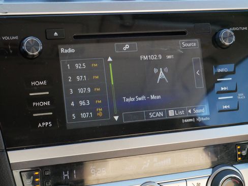 Used 2017 Subaru Outback 2.5i Limited w/ Popular Package #5 image 22