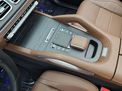 Certified 2024 Mercedes-Benz GLE 350 4MATIC image 11