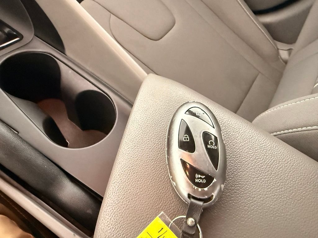Used 2024 Hyundai Elantra SEL FWD image 28