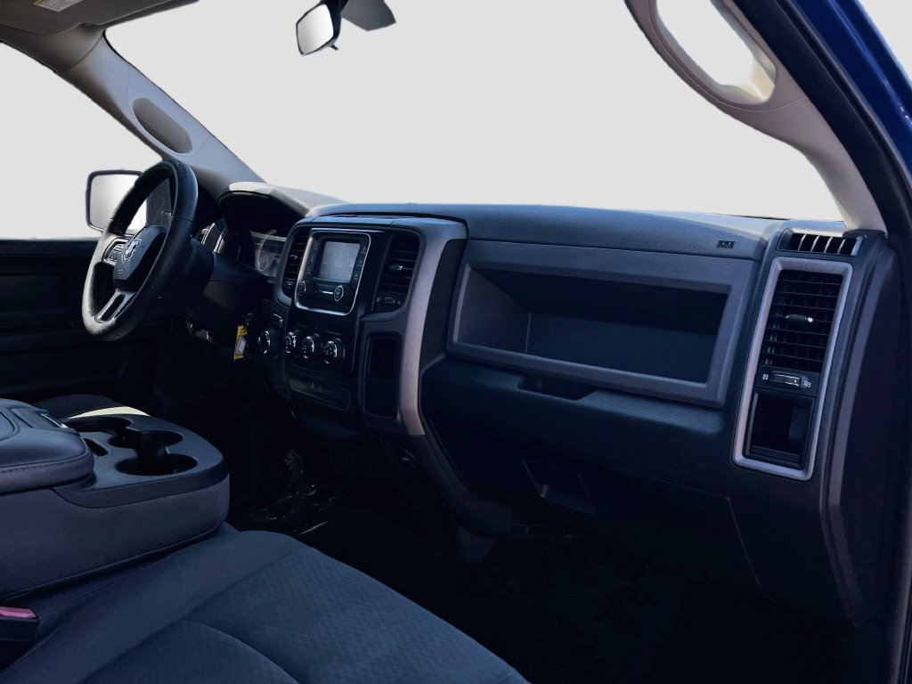 Used 2017 RAM 1500 Express RWD image 27
