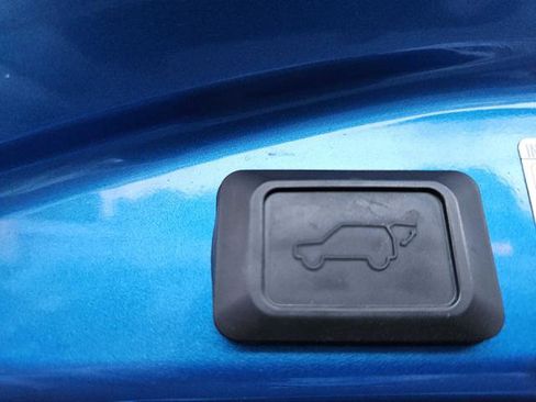 Used 2017 Toyota RAV4 XLE image 13