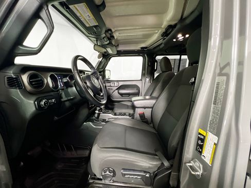 Used 2020 Jeep Gladiator Sport w/ Quick Order Package 24S image 14