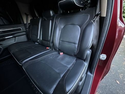 Used 2019 RAM 1500 Laramie image 25