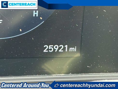 Used 2024 Hyundai Kona Limited AWD/4WD image 26