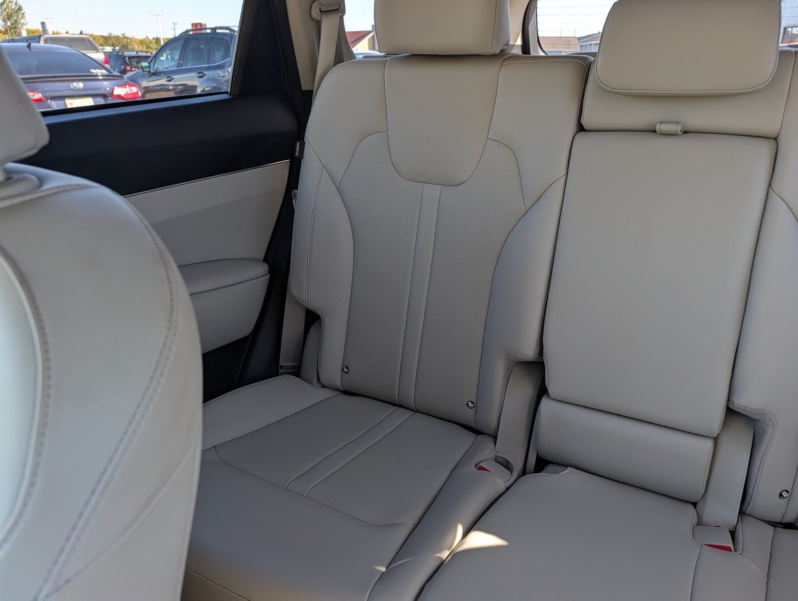 Used 2024 Kia Sorento S w/ Panoramic Sunroof Package AWD/4WD image 12