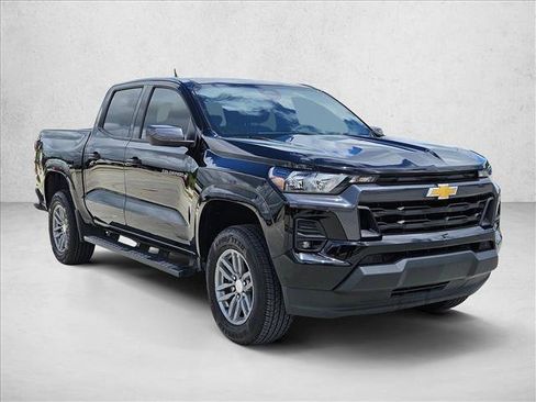 Used 2024 Chevrolet Colorado LT w/ LT Convenience Package RWD image 3