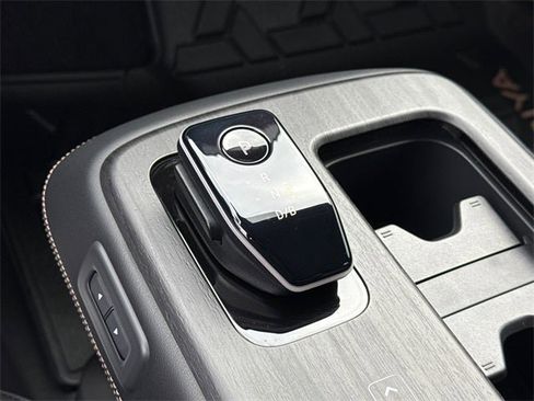 Certified 2023 Nissan Ariya AWD image 27