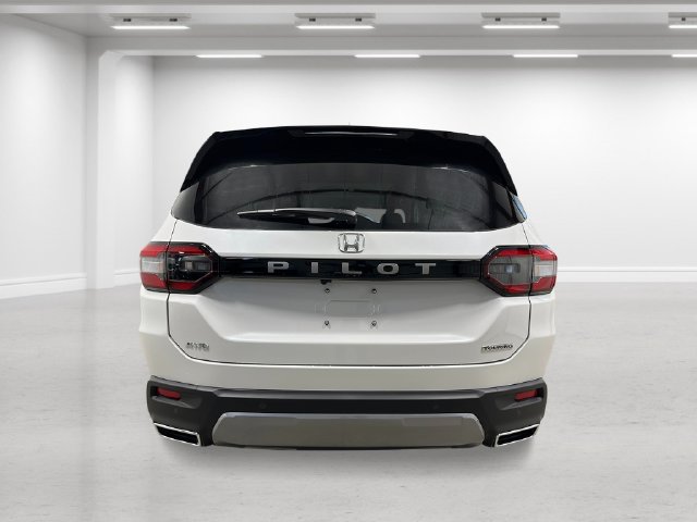 New 2026 Honda Pilot Touring image 4