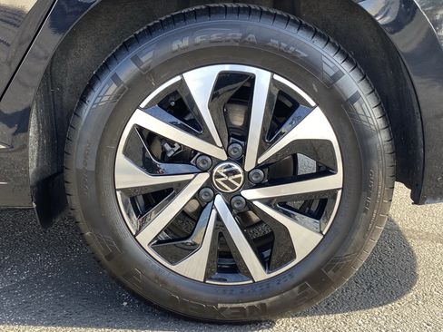 Used 2024 Volkswagen Jetta S image 7