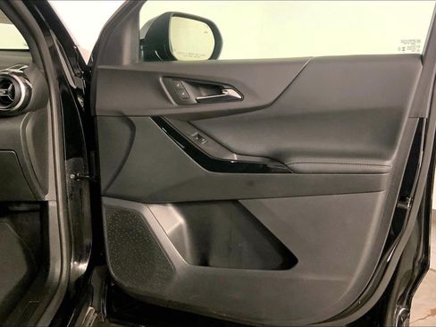 Used 2025 Chevrolet Equinox LT FWD image 26