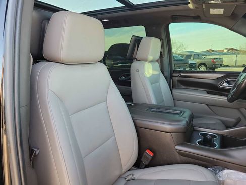 Used 2021 Chevrolet Tahoe Z71 w/ Rear Media and Nav Package image 14