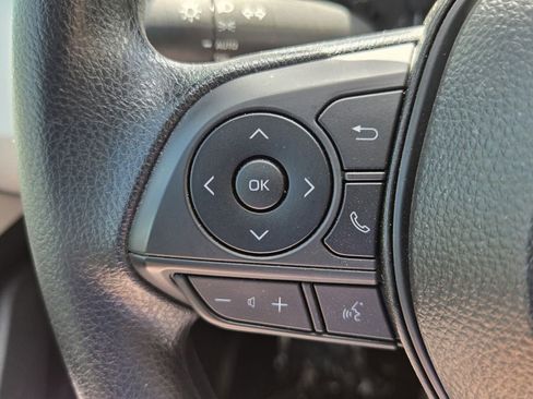 Used 2025 Toyota Corolla LE image 25