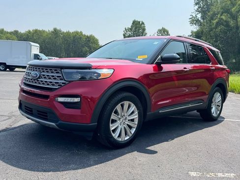 Used 2021 Ford Explorer Limited w/ Equipment Group 301A AWD/4WD image 3