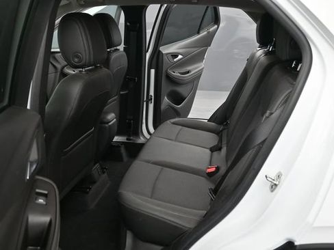 Used 2024 Buick Encore GX Preferred FWD image 9