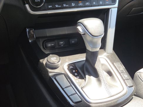 Used 2023 Kia Seltos S w/ Navigation Package FWD image 31