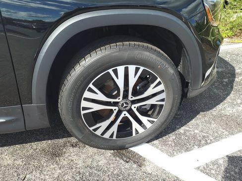 Certified 2024 Mercedes-Benz GLB 250 image 9