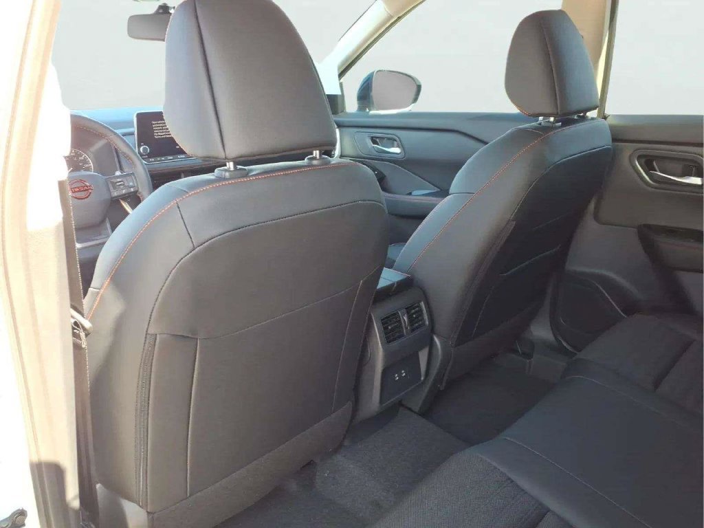 New 2026 Nissan Rogue SV AWD/4WD image 12