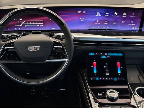 New 2026 Cadillac Escalade Sport w/ LPO, ONYX Package AWD/4WD image 16